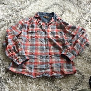 Snap up plaid shirt