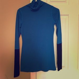Lululemon turtleneck, size 6