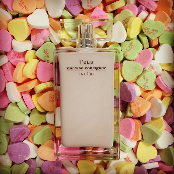 ❌SOLD❌ Narciso Rodriguez for her L'eau - Picture 1 of 3