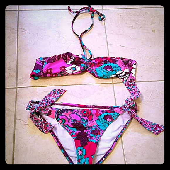 SALE! Roxy Bandeau bikini set