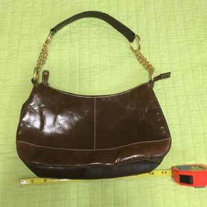 Leather with gold chain shoulder bag