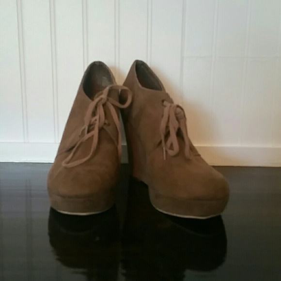 Black Poppy Camel Wedge Booties