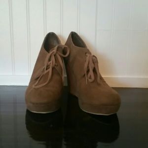 Black Poppy Camel Wedge Booties