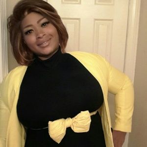 Meet your Posher, Shaina