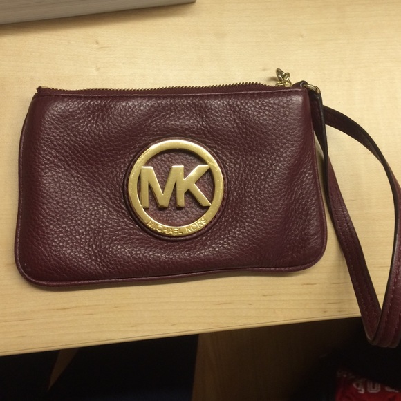 MK BURGUNDY WRISTLET