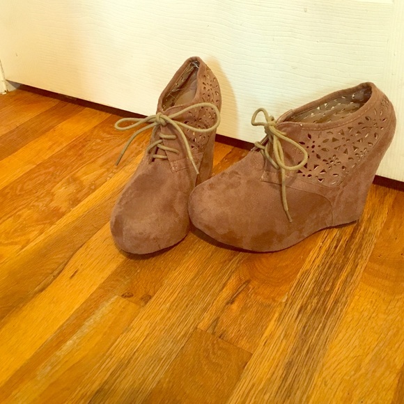 Wild Diva Shoes - Tan booties