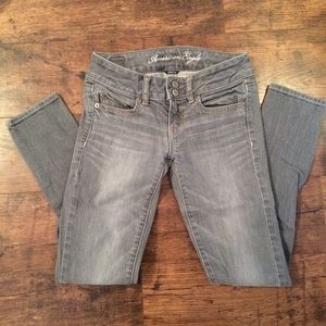 EUC American Eagle jeans