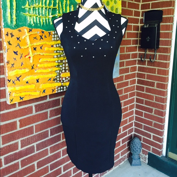 Elegant Faviana LBD - Picture 1 of 4