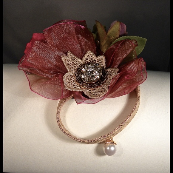 Prom or Wedding Floral Cluster Corsage - Picture 2 of 7