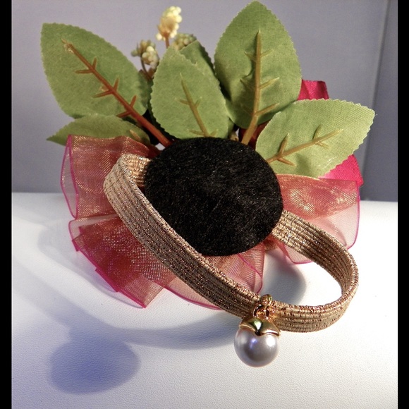 Prom or Wedding Floral Cluster Corsage - Picture 4 of 7