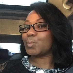 Meet your Posher, Naterial