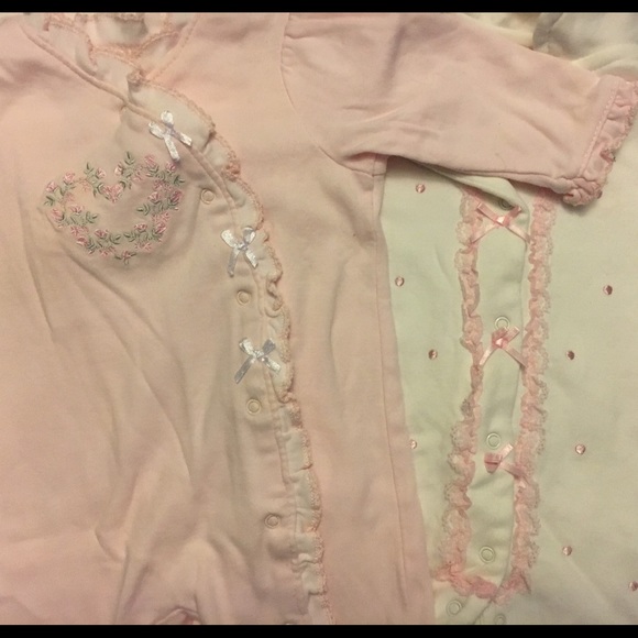 Bundled jumpsuits - Picture 2 of 4