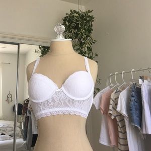 Gilly Hicks white lace push em up bustier🌸