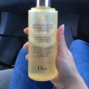 Dior gentle cleansing oil with lily extract