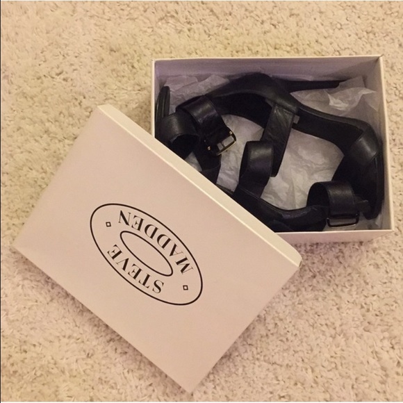 STEVE MADDEN Mysterii Heels - Picture 3 of 5