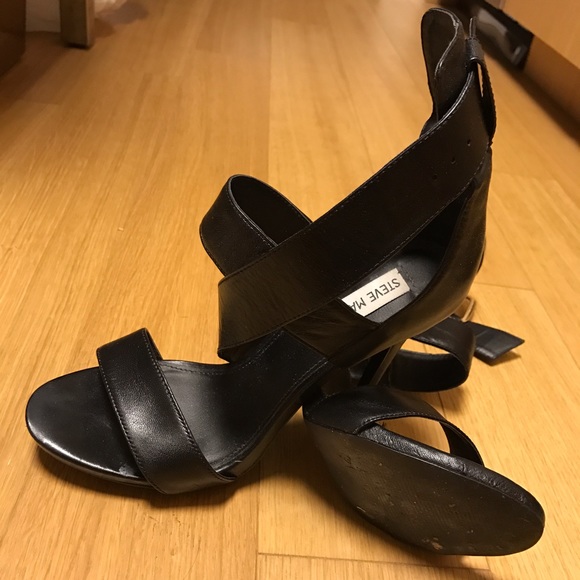 STEVE MADDEN Mysterii Heels - Picture 4 of 5