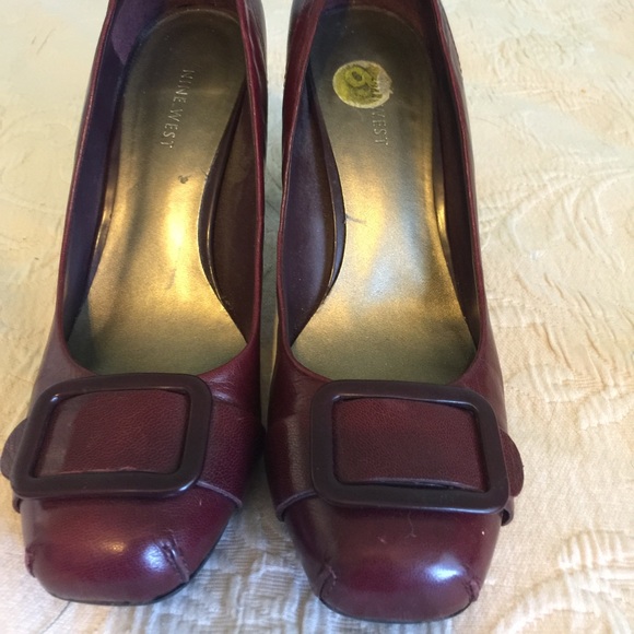 Pumps - Picture 1 of 4