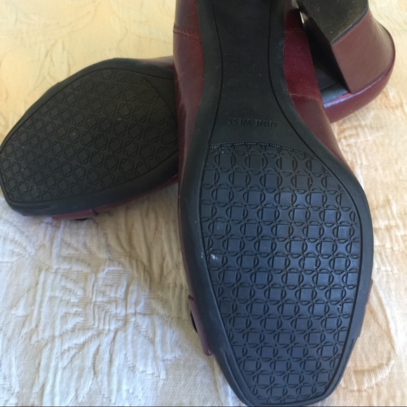 Pumps - Picture 3 of 4