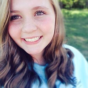 Meet your Posher, Christin