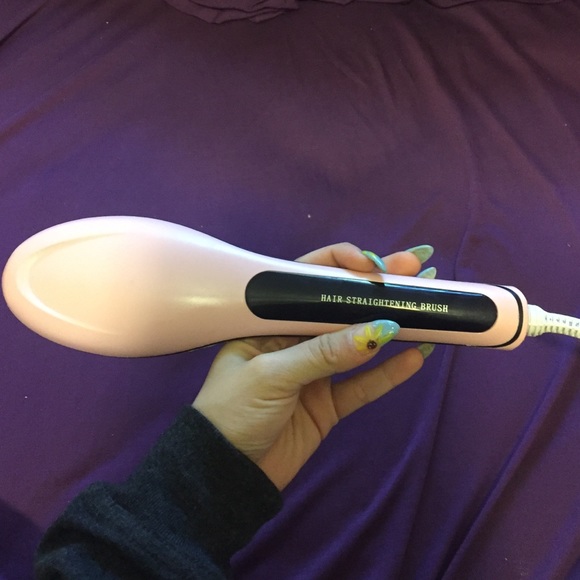Ceramic hair straightening brush