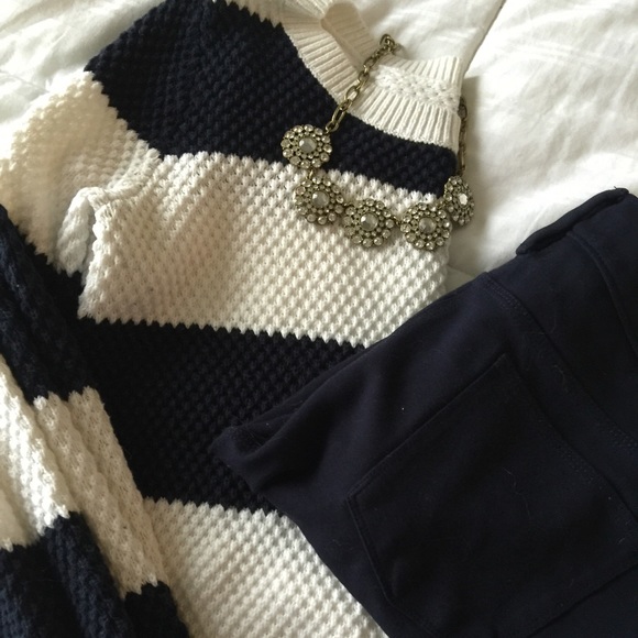 RESERVED***EUC gap sweater