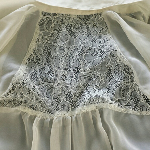 Sheer button down, lace detailing - Picture 2 of 4