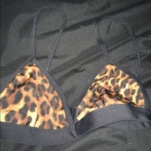 Super cute triangle top!!