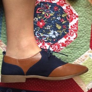 Blue/brown leather saddle shoes