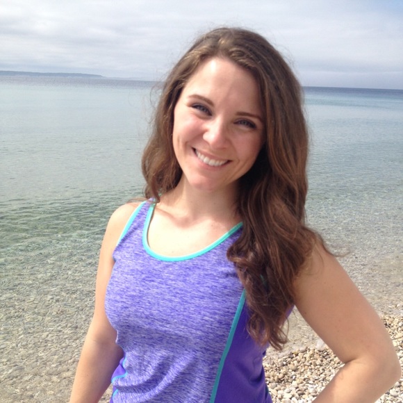 Meet your Posher, Dana