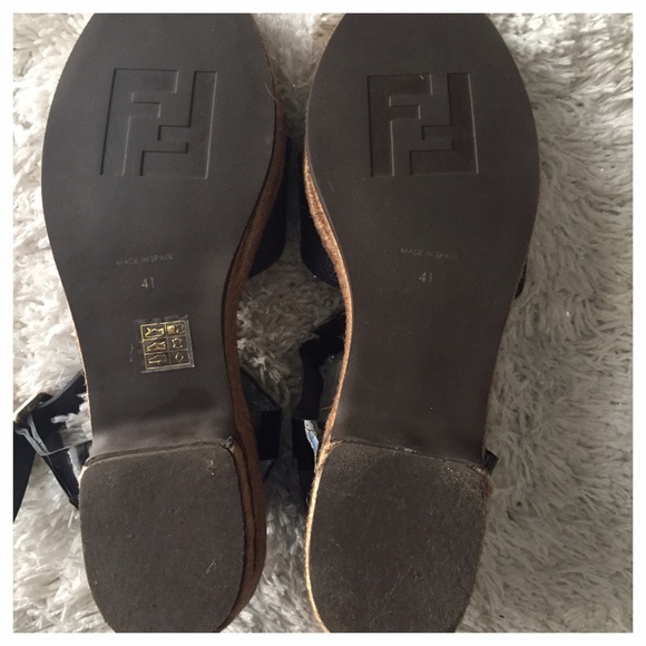 ❌UNAVAILABLE❌ 💯 Authentic Fendi Denim Sandals - Picture 4 of 4