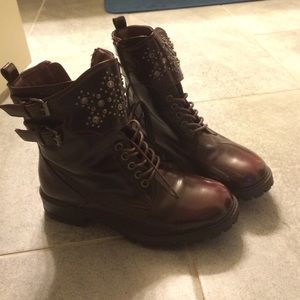 MIA lace up boots