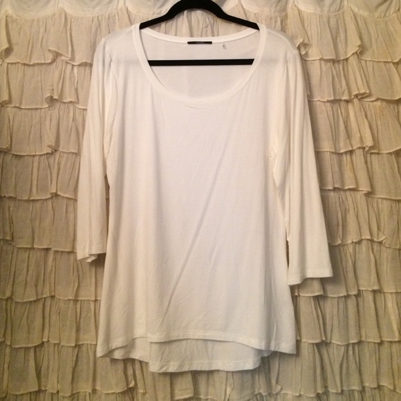 Light weight Tahari 3/4 length top