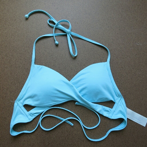 Hollister Other - wraparound halter bikini top