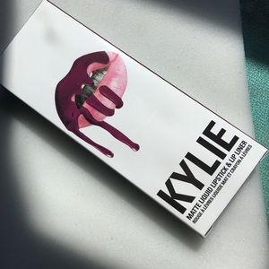 Kylie Jenner lip kit KOURT K