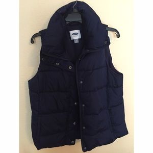 Navy puffer vest