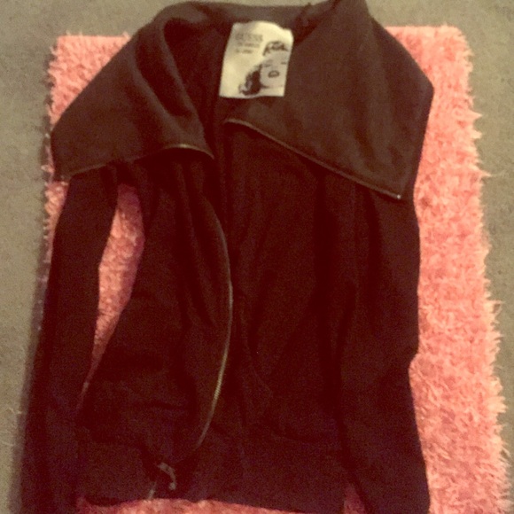 Guess zip up