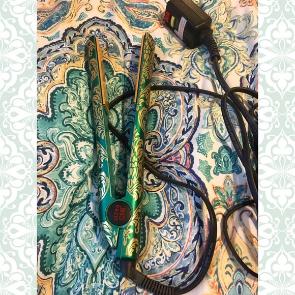 Limited Edition Chi Straightener - Picture 1 of 3