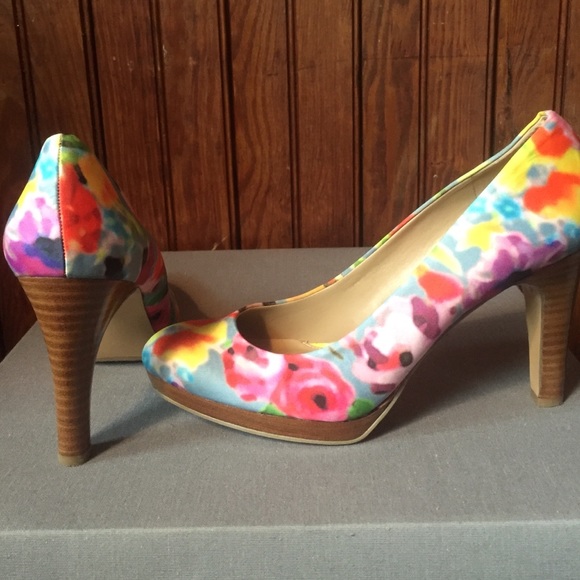 Bandolino floral heels - Picture 2 of 2