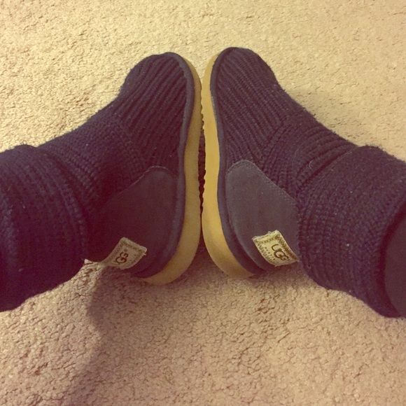Ankle crochet navy UGGs