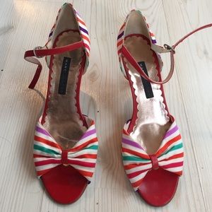Marc Jacobs Colorful Strappy heeled shoe