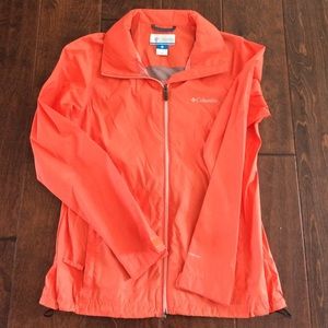 Medium Columbia rain/ lightweight jacket