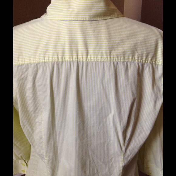 ๐๐ Beautiful color button down shirt๐ - Picture 3 of 3