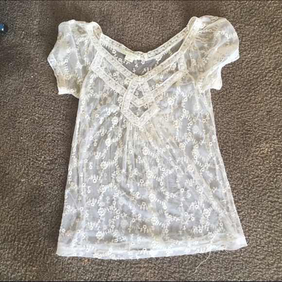 White cap sleeve lace top