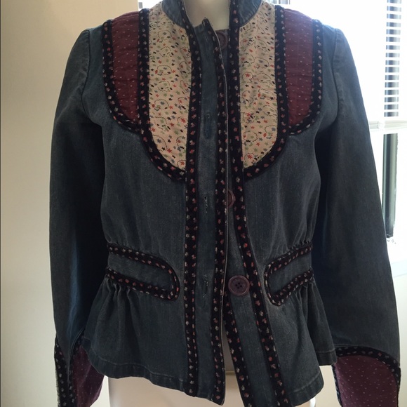 Awesome Marc Jacobs denim jacket sz 6!