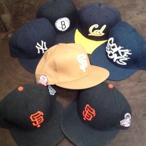 !!Fitted and SnapBack Bundle!!