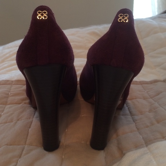 Heels - Picture 3 of 3