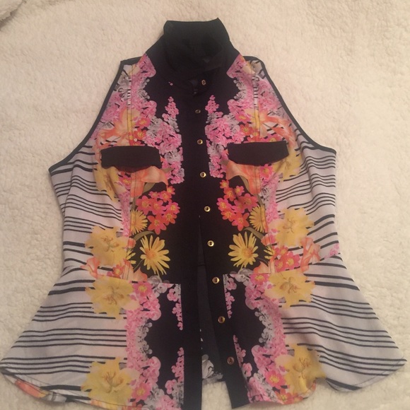 2Bebe Beautiful Blouse