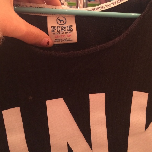 Pink black & white sweater - Picture 2 of 2