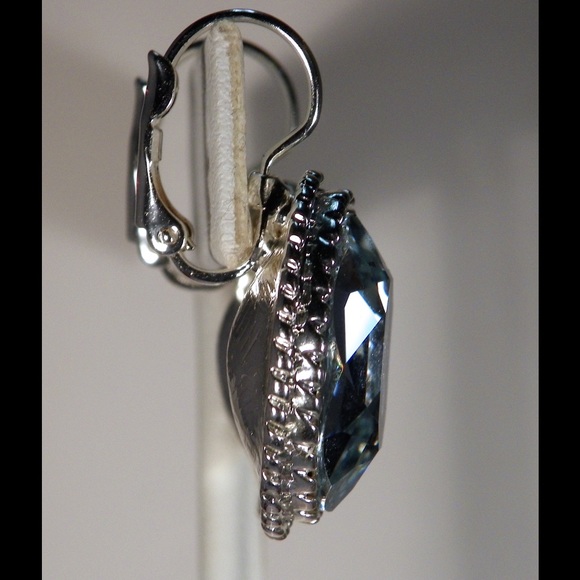 Lustrous Aquamarine Swarovski Crystal Earrings. - Picture 3 of 3