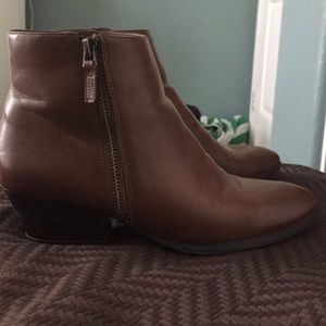 Studio Paolo leather brown ankle booties
